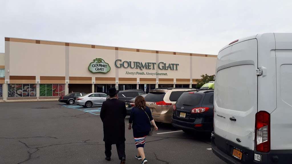 Gourmet Glatt Plaza | 1700 Madison Ave, Lakewood, NJ 08701, USA | Phone: (732) 961-1700