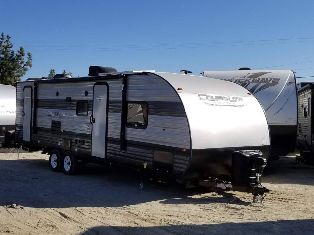 Epic RV Liquidators | 10130 CA-41, Madera, CA 93636, USA | Phone: (559) 470-2354