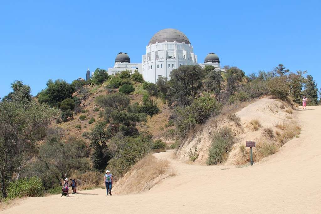 Firebreak Trail to Griffith Observatory | Western Canyon Rd, Los Angeles, CA 90068, USA