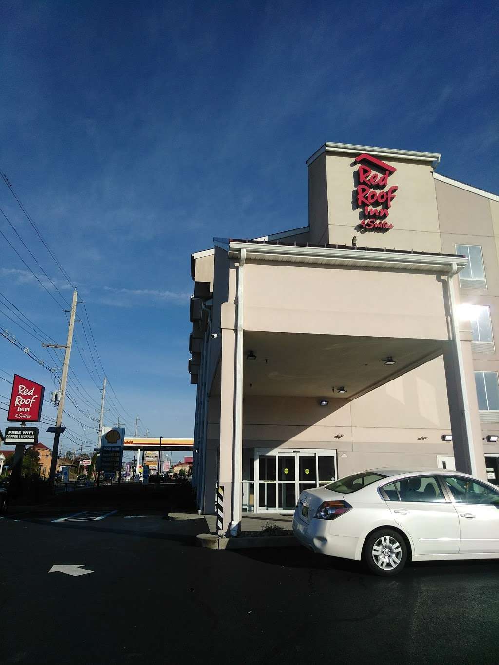 Red Roof Inn & Suites Philadelphia - Bellmawr | 217 S Black Horse Pike, Bellmawr, NJ 08031, USA | Phone: (856) 931-1010