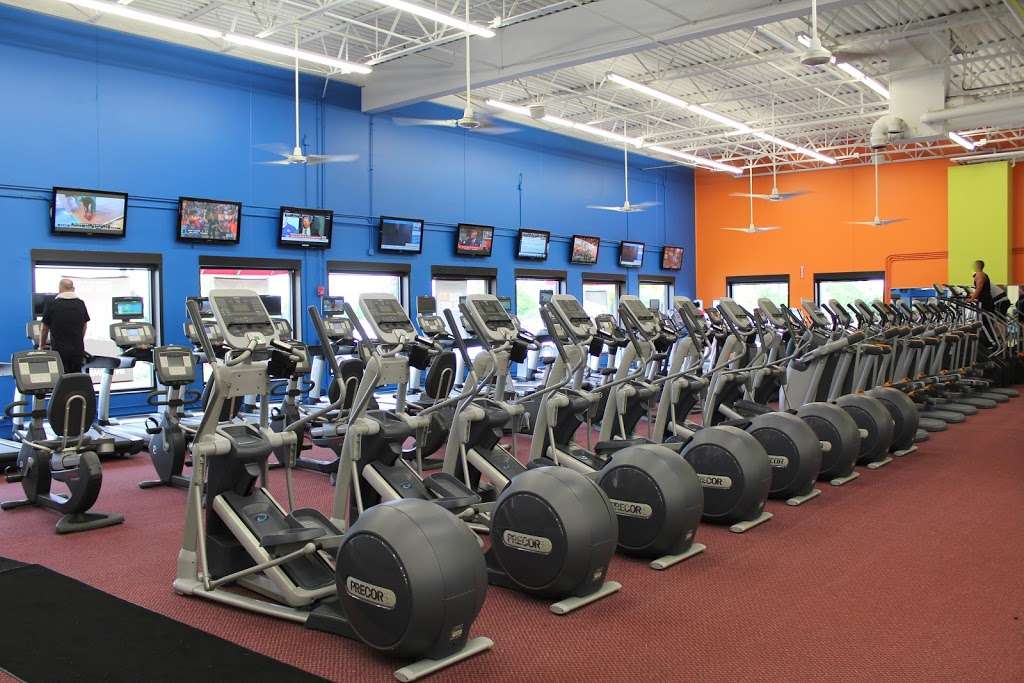 Charter Fitness of Orland Park | 66 Orland Square Dr, Orland Park, IL 60462, USA | Phone: (708) 364-0303