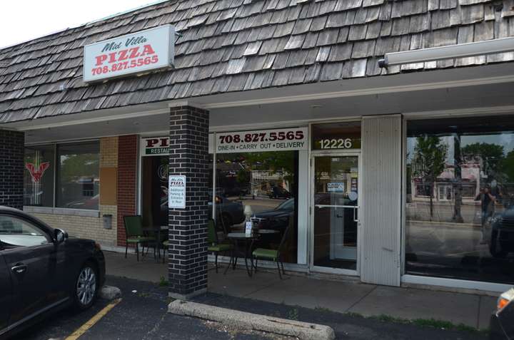Mid Villa Pizza | 12226 S Harlem Ave, Palos Heights, IL 60463, USA | Phone: (708) 827-5565