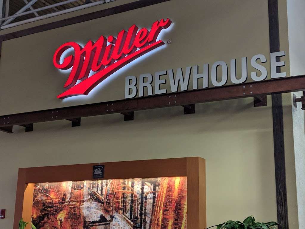 Miller Brewhouse | 5300 S Howell Ave, Milwaukee, WI 53207 | Phone: (414) 747-5300