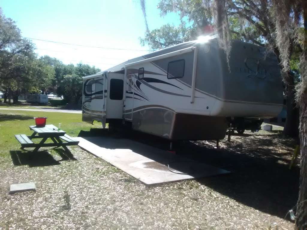 Buds RV Park & Marina | 1700 Tiger Lake Rd, Lake Wales, FL 33898, USA | Phone: (863) 696-2274