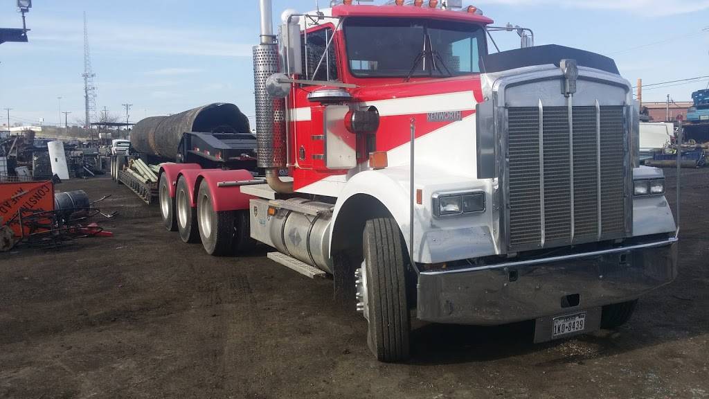 Apache Iron Metal & Auto Salvage in 1001 W Kennedale Pkwy, Fort Worth