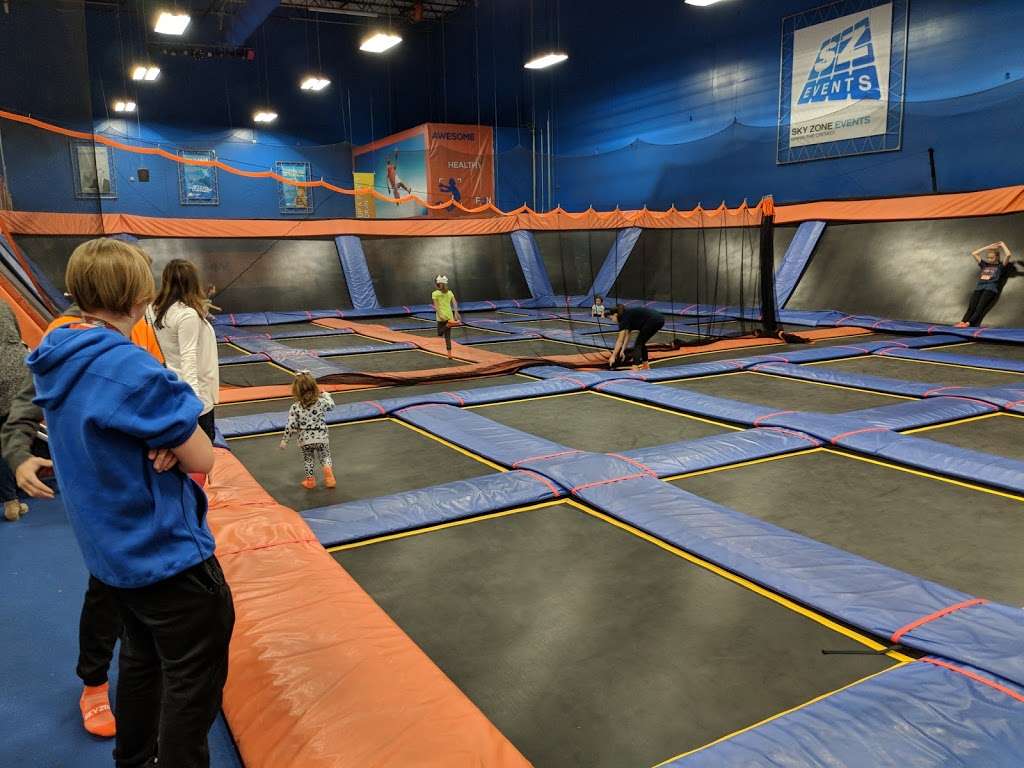 Sky Zone Trampoline Park | 1001 New Hampshire Ave, Lakewood Township, NJ 08701, USA | Phone: (609) 398-4759