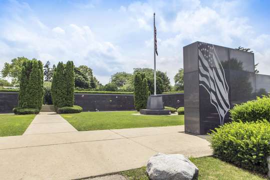 Memory Gardens Cemetery | 2501 E Euclid Ave, Arlington Heights, IL 60004, USA | Phone: (847) 255-1010