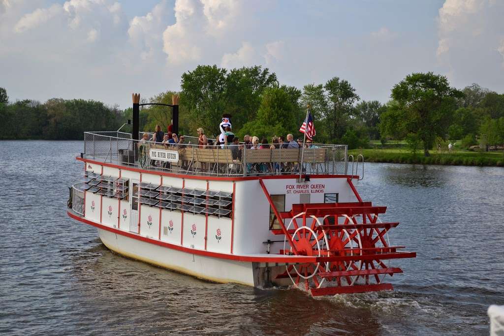 St. Charles Paddlewheel Riverboat | 2 North Ave, St. Charles, IL 60174 | Phone: (630) 584-2334