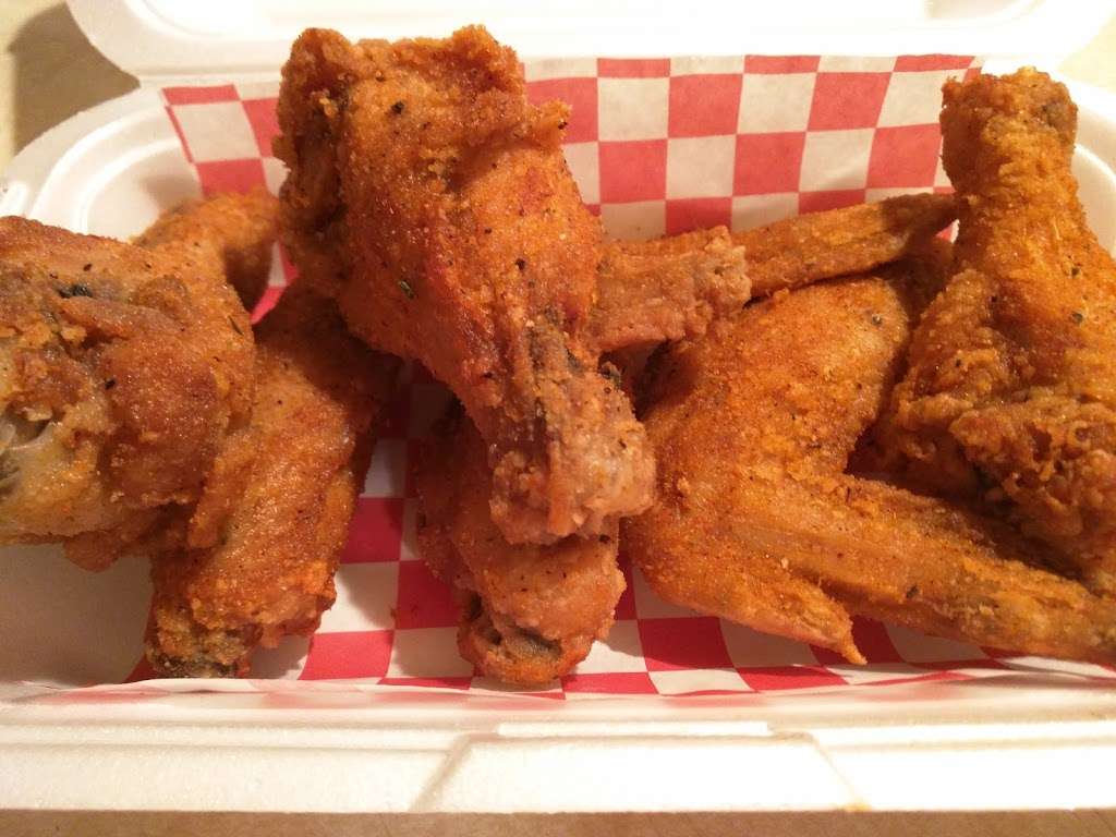 Wings Cafe LLC | 516 NW Englewood Rd, Kansas City, MO 64118, USA | Phone: (816) 413-9464