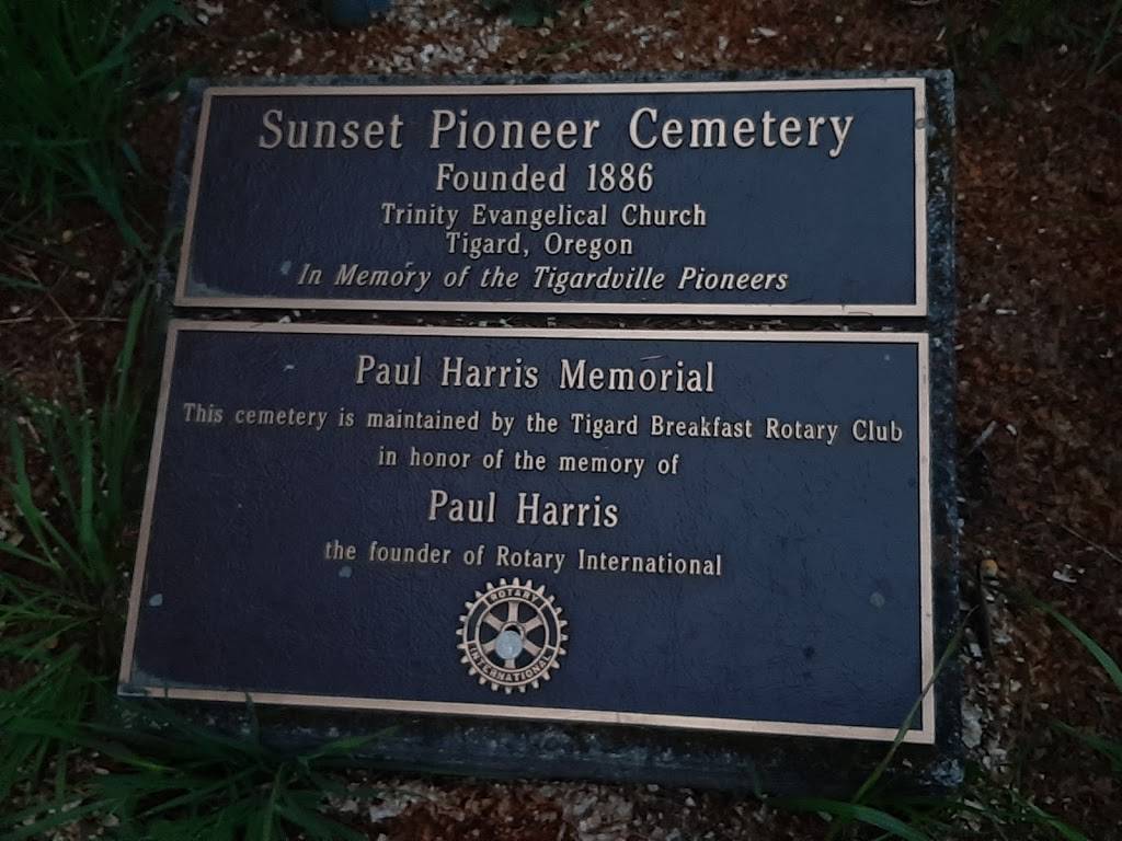 Sunset Pioneer Cemetery | 13620 SW Pacific Hwy, Tigard, OR 97223 | Phone: (503) 342-4070