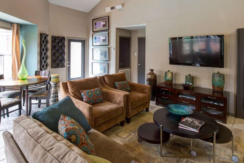 Camden Valley Park Apartments | 9835 Valley Ranch Pkwy W W, Irving, TX 75063, USA | Phone: (972) 506-0667