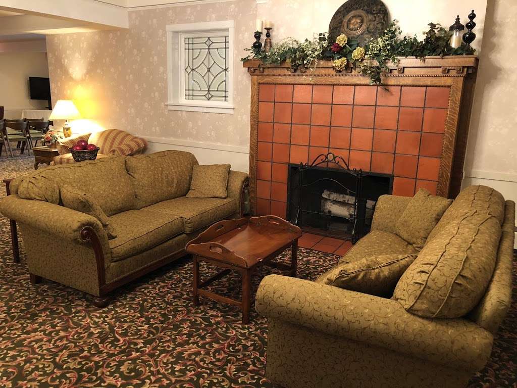 Moss Family Funeral Home | 209 S Batavia Ave, Batavia, IL 60510 | Phone: (630) 879-7900