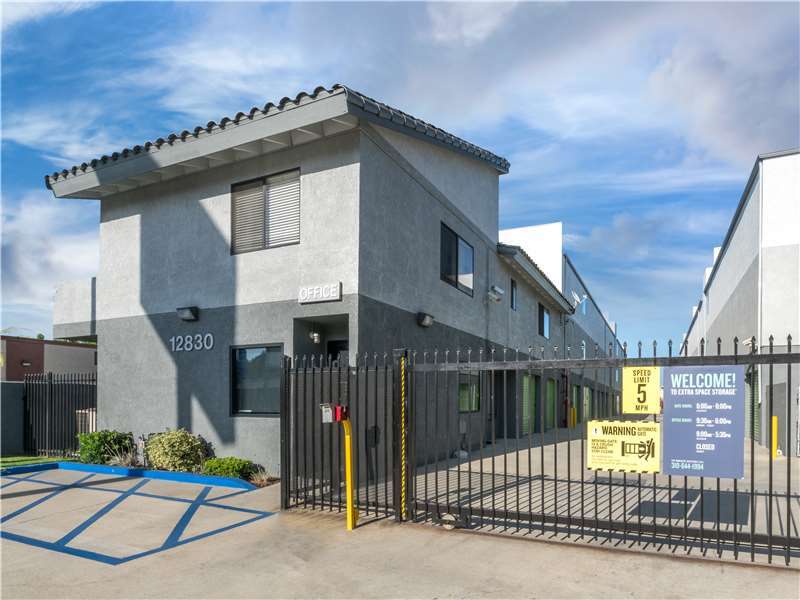 Extra Space Storage | 12830 Roselle Ave, Hawthorne, CA 90250, USA | Phone: (310) 644-1994
