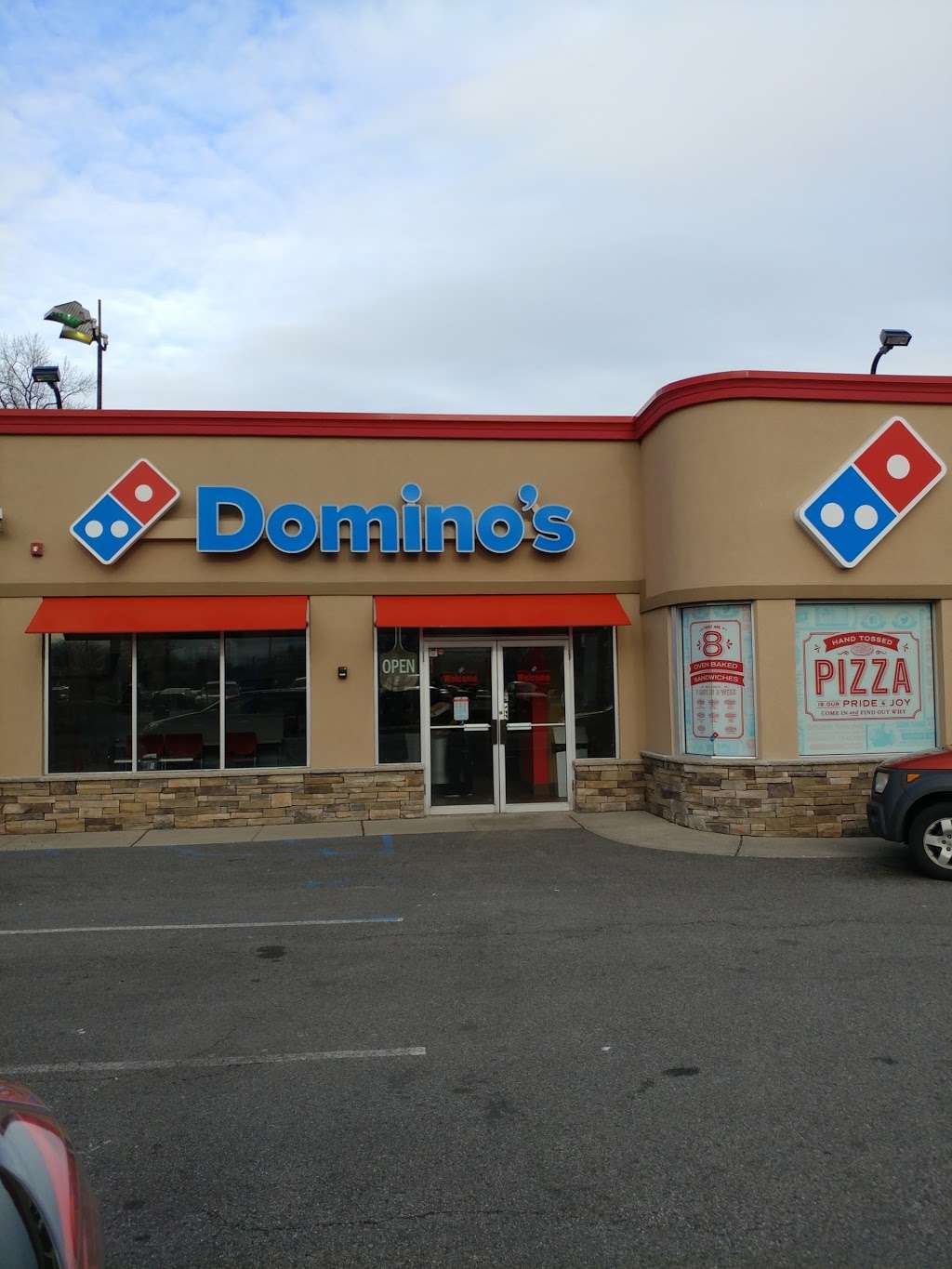 Dominos Pizza | 13 Washington Ave, Dumont, NJ 07628, USA | Phone: (201) 387-8000