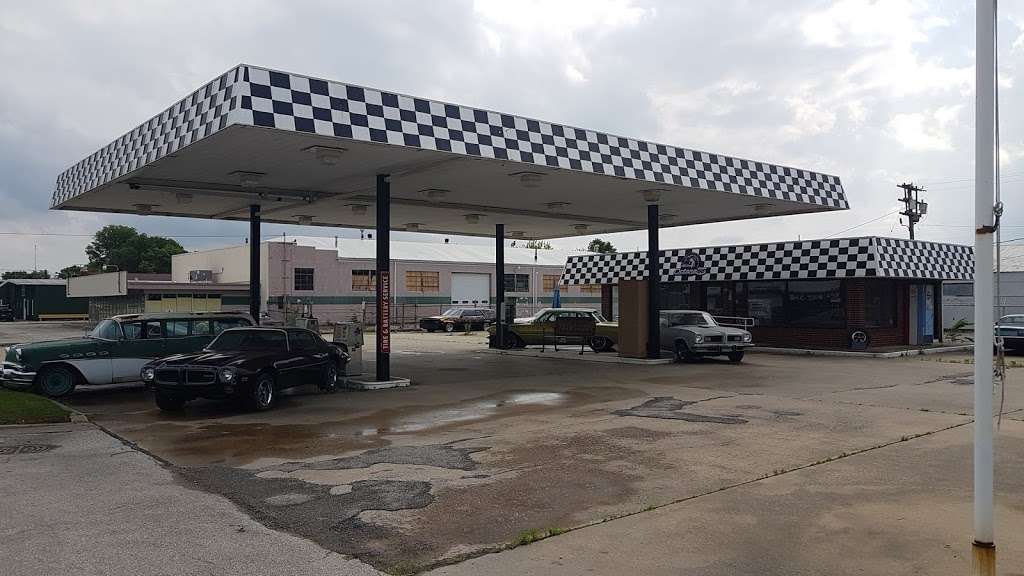 Octane 66 | 829 N Ladd St, Pontiac, IL 61764, USA | Phone: (815) 842-2300