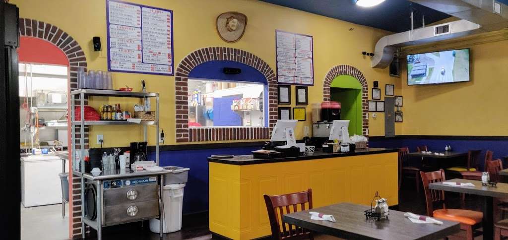 Taqueria La Estrella | 134 S Main St, Milford, MA 01757, USA | Phone: (508) 282-5900