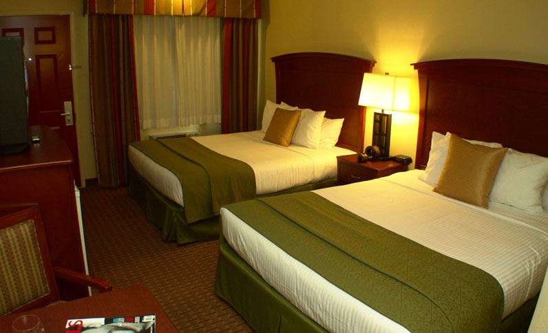 Quality Inn & Suites Santa Cruz Mountains | 9733 Hwy 9, Ben Lomond, CA 95005, USA | Phone: (831) 336-2292