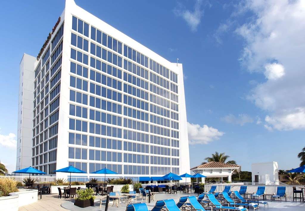 Courtyard by Marriott Fort Lauderdale Beach | 440 Seabreeze Blvd, Fort Lauderdale, FL 33316, USA | Phone: (954) 524-8733