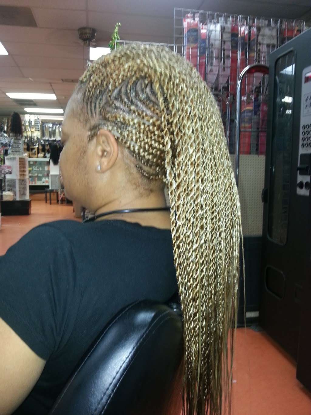 Braids by Anan | 8326 Broadway St, Houston, TX 77061, USA | Phone: (281) 407-1512