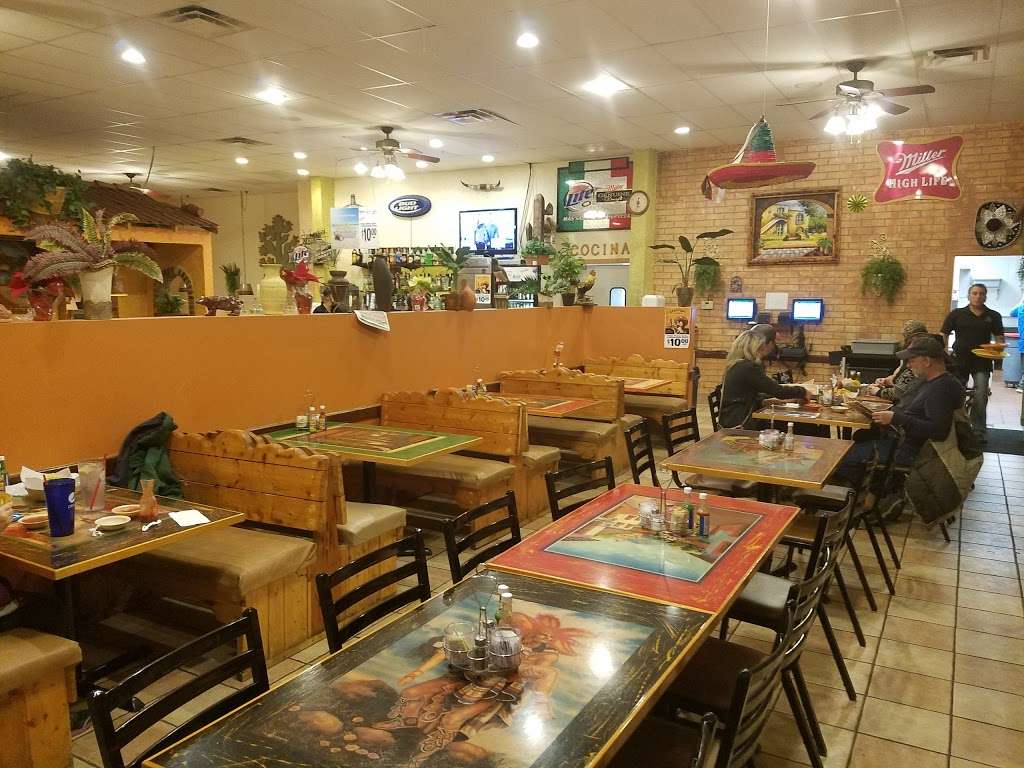 El Maguey Mexican Restaurant | 7831 N Oak Trafficway, Kansas City, MO 64118, USA | Phone: (816) 468-0077