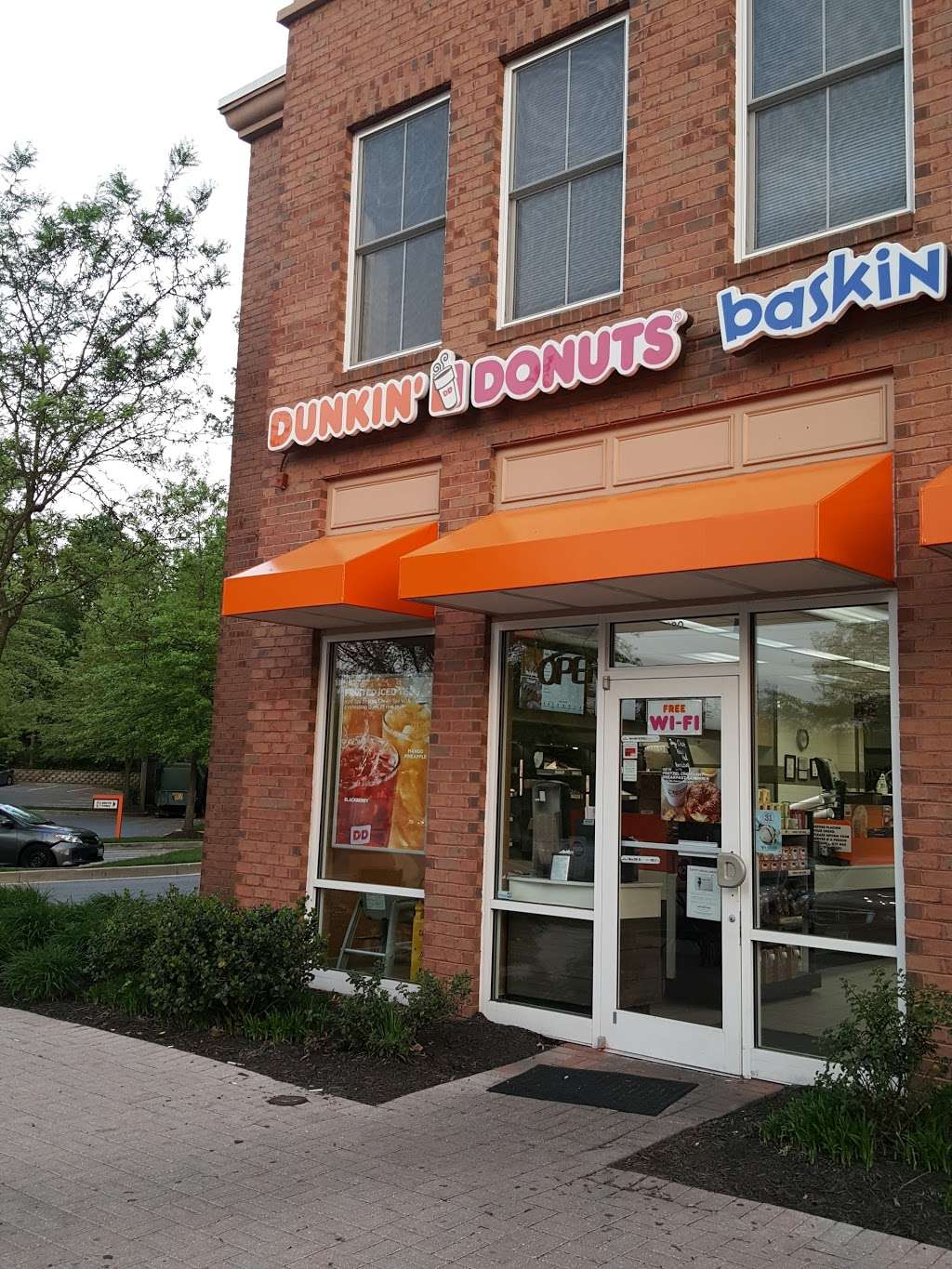 Dunkin Donuts | 9419 Common Brook Rd, Owings Mills, MD 21117, USA | Phone: (410) 356-9922