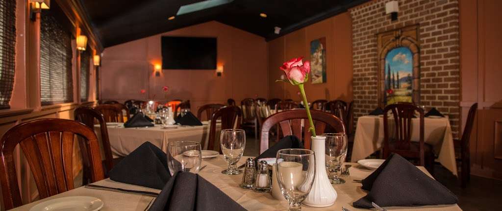 La Locanda Ristorante Italiano | 4989 West Chester Pike, Newtown Square, PA 19073 | Phone: (610) 353-7033