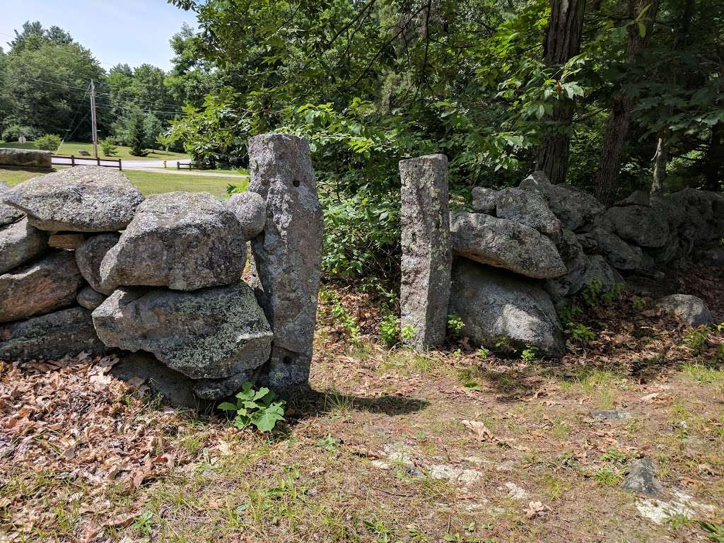 Turkey Hill Graveyard | 3 Meetinghouse Rd, Merrimack, NH 03054, USA