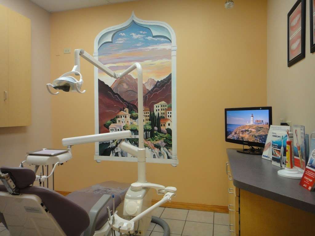 Total Health Dental | 2460 S Eola Rd, Aurora, IL 60503, United States | Phone: (630) 585-5600