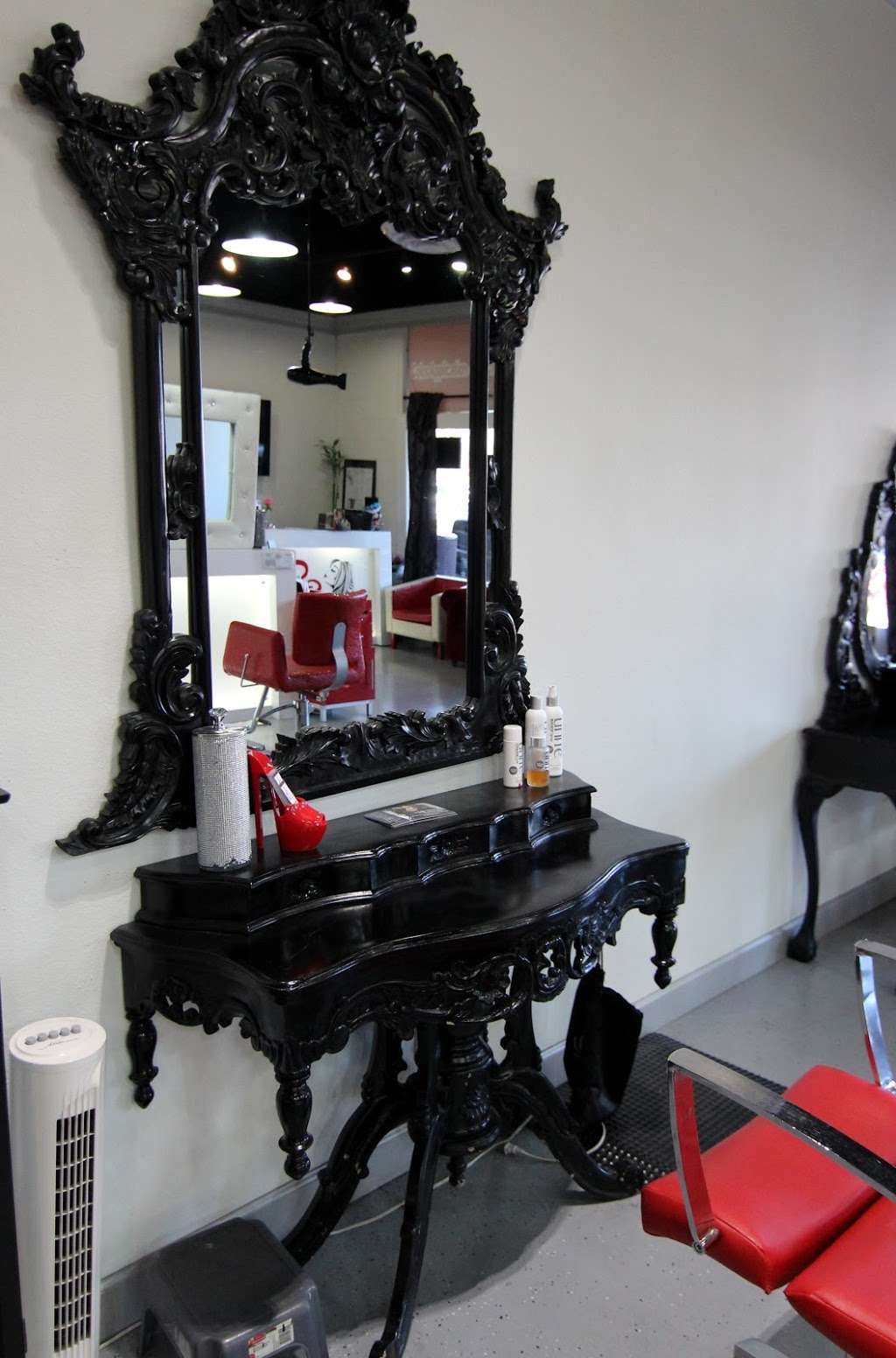 SALON TEEZ | 5602 Riverside Dr, Chino, CA 91710, USA | Phone: (909) 628-4447