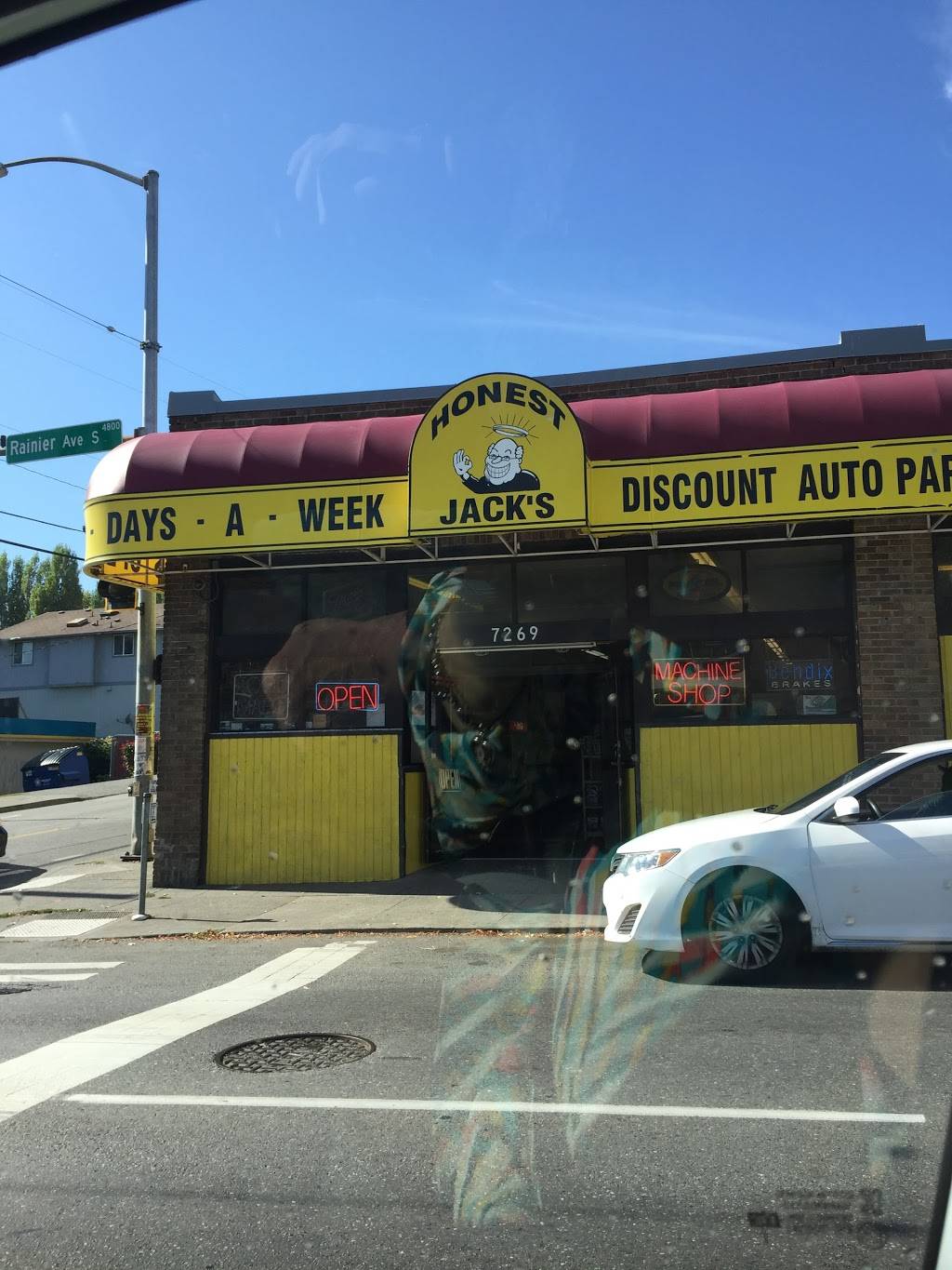 Honest Jacks Discount Auto Parts | 7269 Rainier Ave S, Seattle, WA 98118, USA | Phone: (206) 725-4474