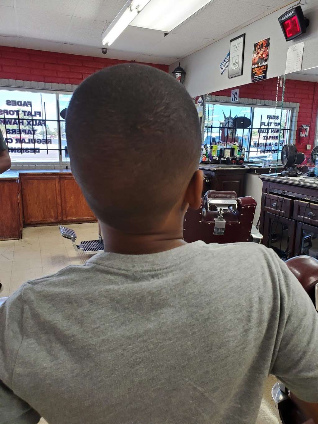 Liberty Barber Shop | 12013 W Thunderbird Rd, El Mirage, AZ 85335, USA | Phone: (623) 466-8296