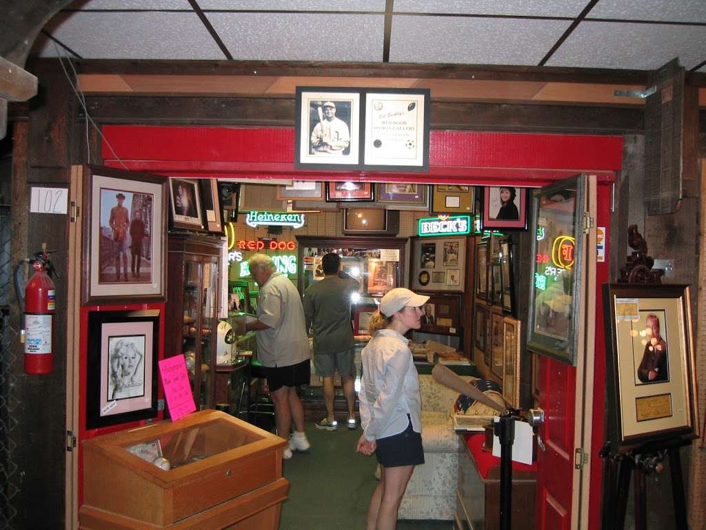 Golden Nugget Antique Flea Market | 1850 River Rd, Lambertville, NJ 08530, USA | Phone: (609) 397-0811