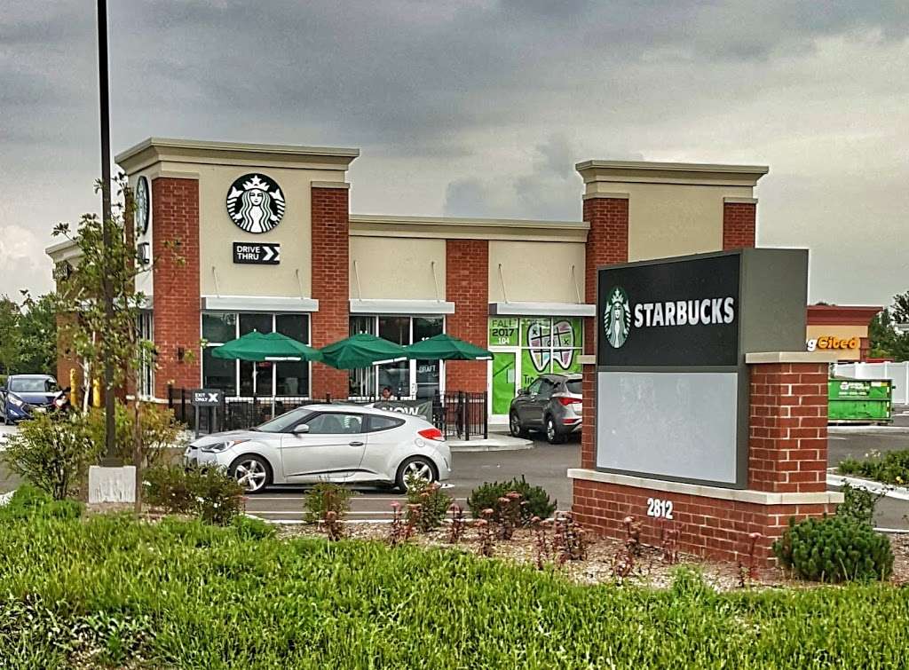 Starbucks | 2812 Hassert Blvd #100, Naperville, IL 60564 | Phone: (331) 401-2101