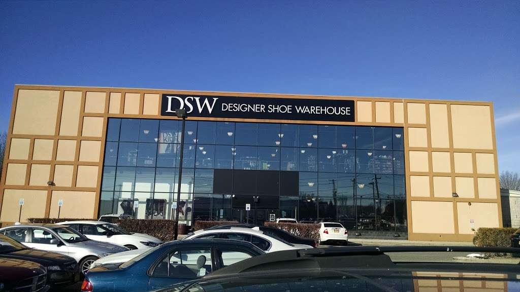 DSW Designer Shoe Warehouse | 357 Old Country Rd, Carle Place, NY 11514, USA | Phone: (516) 876-0204