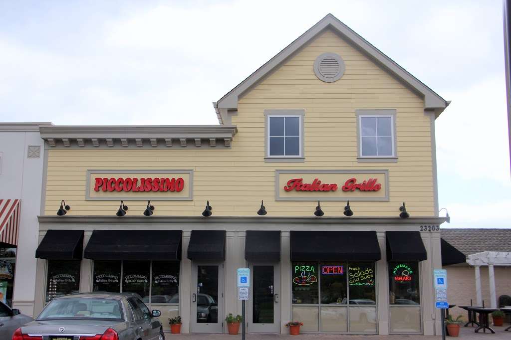 Piccolissimo Italian Grille | 23203 Columbus Rd, Columbus, NJ 08022, USA | Phone: (609) 291-1033