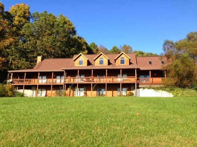 Story Hilltop Lodge | 6983 Gravel Creek Rd, Nashville, IN 47448, USA | Phone: (904) 891-4608