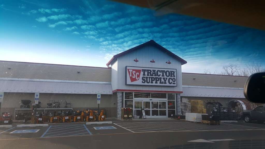 Tractor Supply Co. | 1300 S Dupont Blvd, Smyrna, DE 19977, USA | Phone: (302) 659-3333