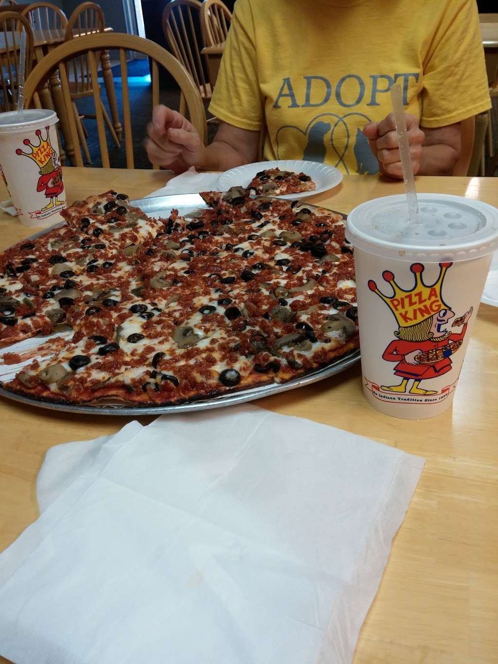 Pizza King Of Mooresville | 270 N Monroe St, Mooresville, IN 46158, USA | Phone: (317) 831-6868