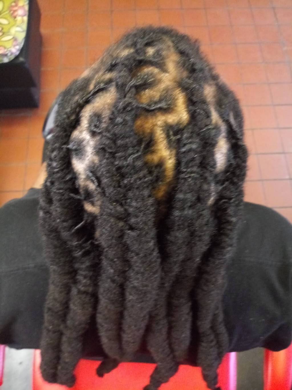 Scissors Edge | 2400 Camp Jackson Rd, East St Louis, IL 62206, USA | Phone: (618) 337-5119