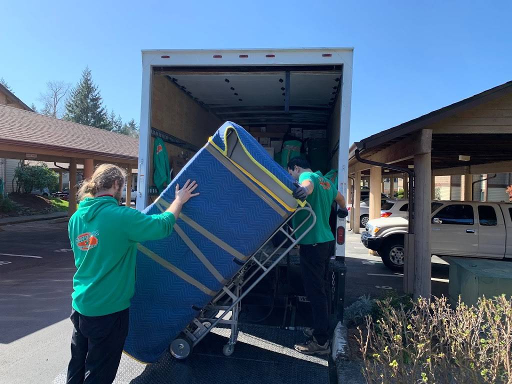 College Hunks Hauling Junk and Moving | 4229 W Marginal Way SW, Seattle, WA 98106, USA | Phone: (206) 800-8922