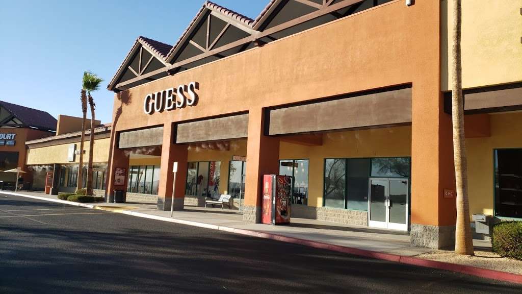 GUESS Factory | 2796 Tanger Way Space 103, Barstow, CA 92311, USA | Phone: (760) 253-7001