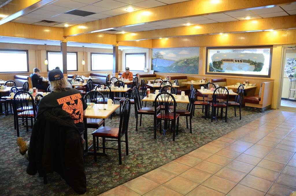 USA Restaurant | 1515 N Main St, Monticello, IN 47960, USA | Phone: (574) 583-8179