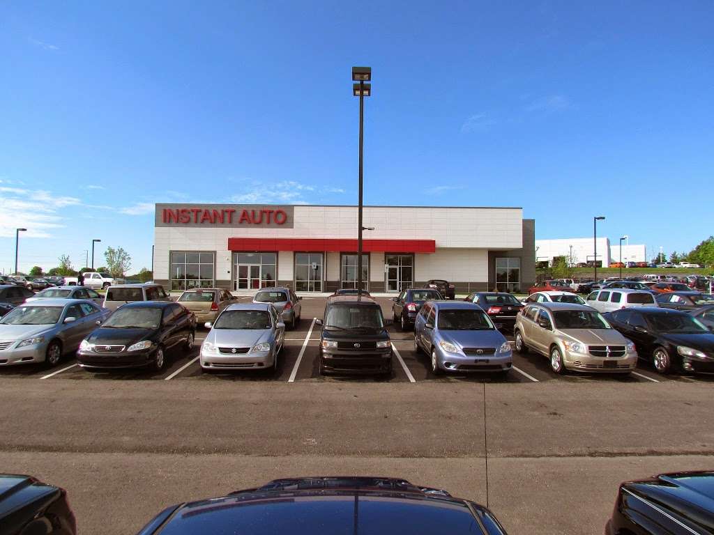 Instant Auto - 2151 NE Independence Ave, Lee's Summit, MO 64064