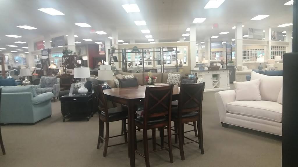 Raymour & Flanigan Furniture and Mattress Store | 985 Bethlehem Pike, Montgomeryville, PA 18936, USA | Phone: (215) 661-8010