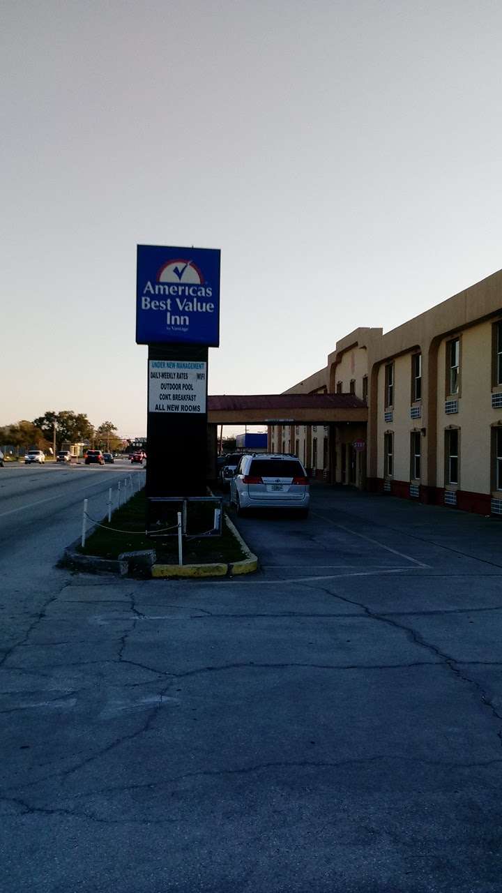 Travelodge by Wyndham Winter Haven | 2275 8th St NW, Winter Haven, FL 33881, USA | Phone: (863) 401-8211
