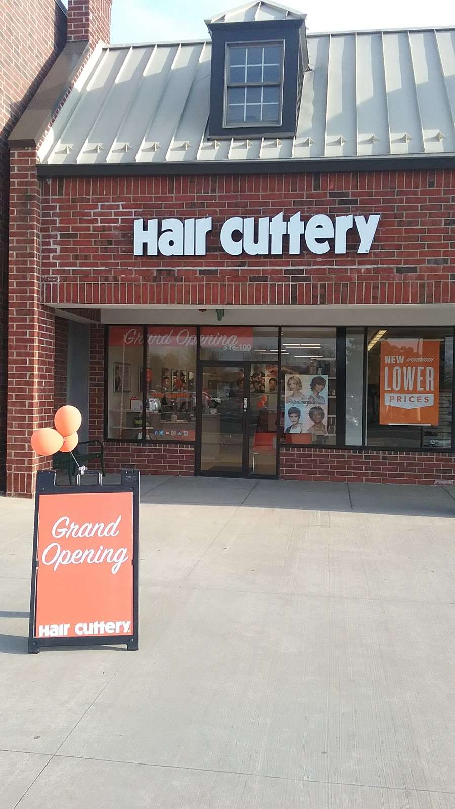 Hair Cuttery | 318 W Army Trail Rd #100, Bloomingdale, IL 60108, USA | Phone: (630) 295-8630