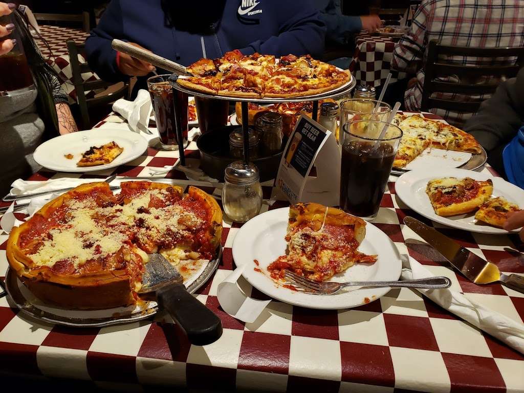 Giordanos | 6314 S Cicero Ave, Chicago, IL 60638, USA | Phone: (773) 585-6100