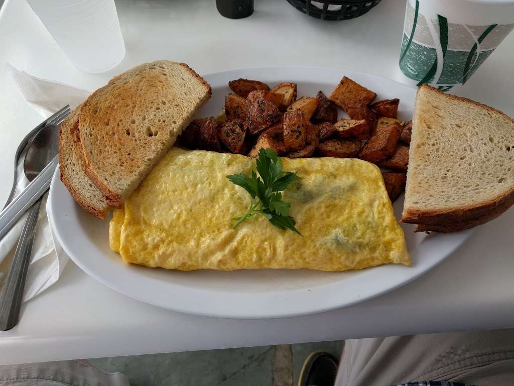 Zoes Cape Cafe | 715 Beach Ave, Cape May, NJ 08204 | Phone: (609) 884-1233