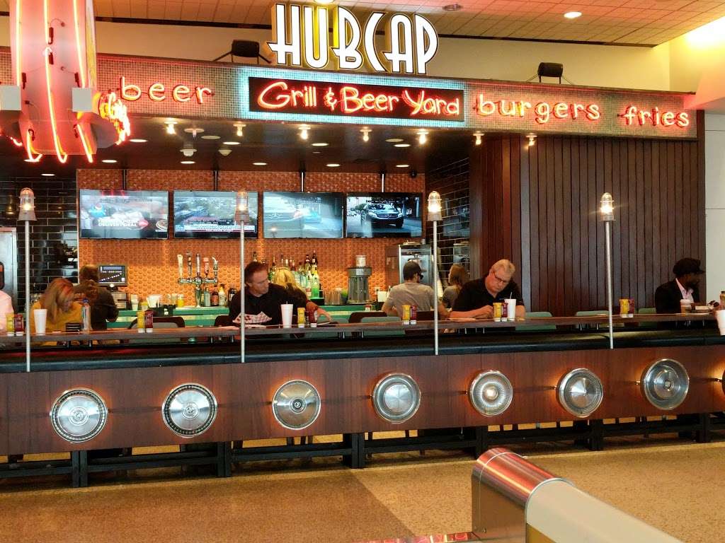Hubcap Grill | 2800 N Terminal Rd, Houston, TX 77032, USA | Phone: (281) 359-9959