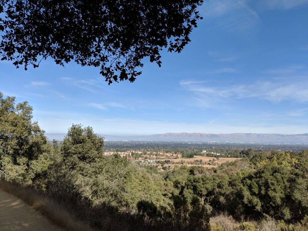 PG&E Trail Parking Area | Los Altos, CA 94024